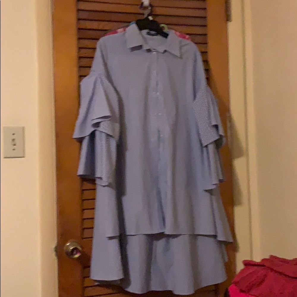 Blue/White Boutique shirt. Can be worn as a dress.